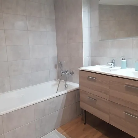 Holiday home Maison En Bord De Saone. Belleville-sur-Saone