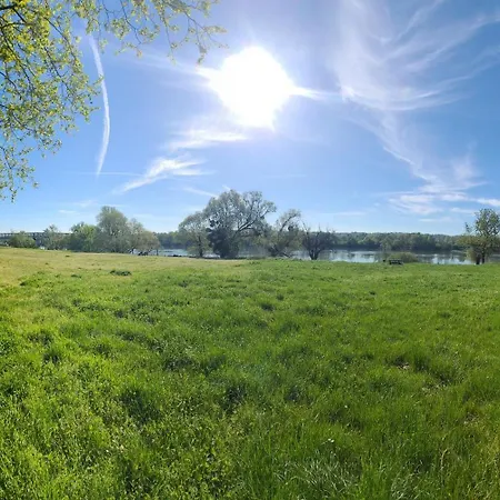 Holiday home Maison En Bord De Saone. Belleville-sur-Saone